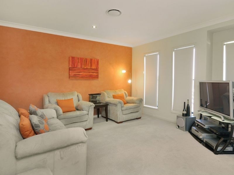 42 Codrington Circuit, Pacific Pines QLD 4211