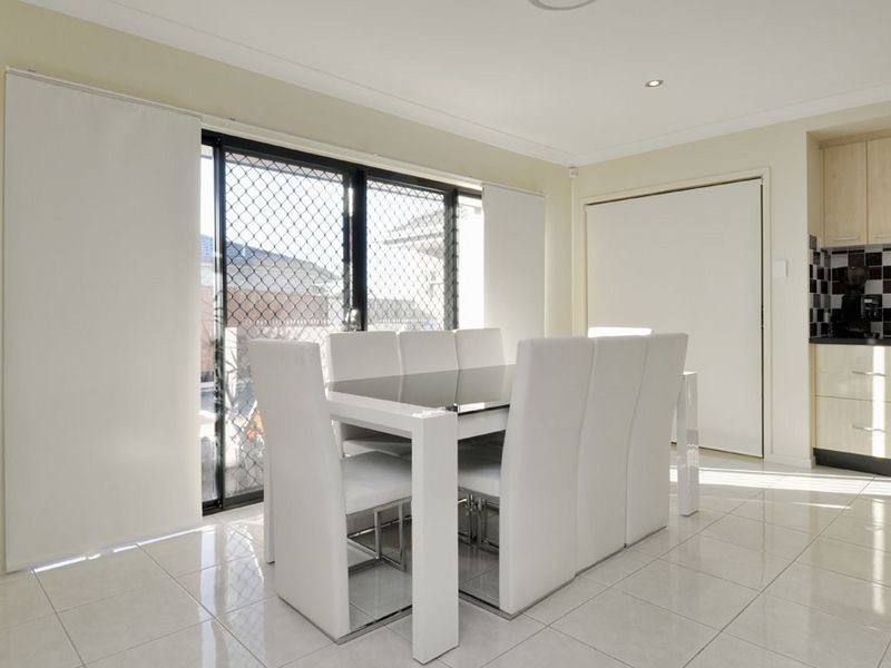 42 Codrington Circuit, Pacific Pines QLD 4211