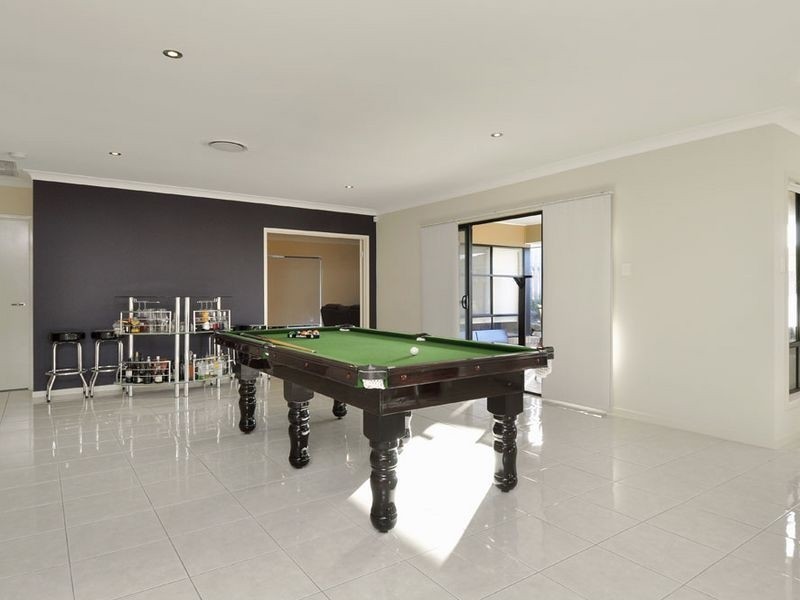 42 Codrington Circuit, Pacific Pines QLD 4211