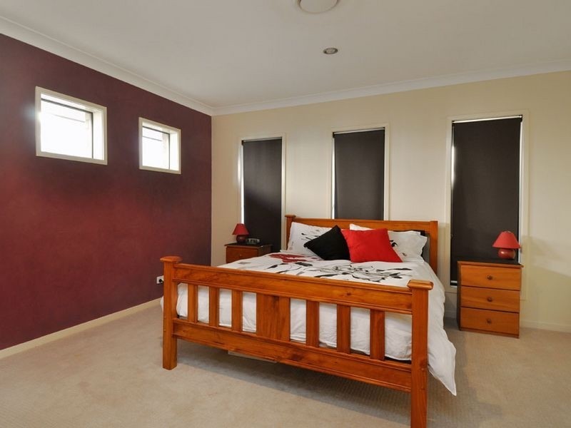 42 Codrington Circuit, Pacific Pines QLD 4211