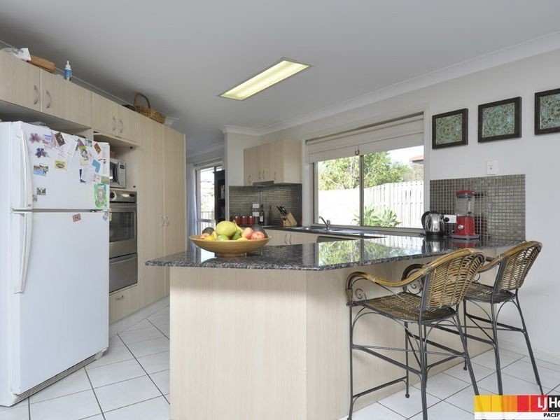 2 Buffalo Crescent, Pacific Pines QLD 4211