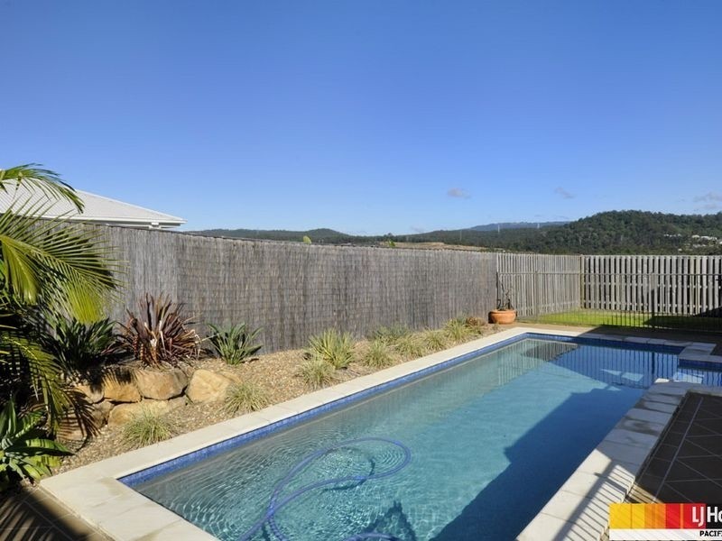 18 Sangster Crescent, Pacific Pines QLD 4211
