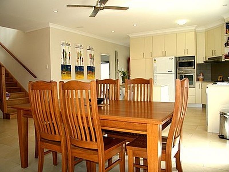 13A Shannonbrook Grove, Pacific Pines QLD 4211