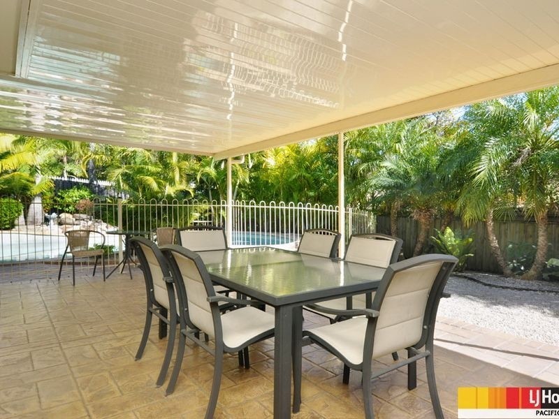 9 Nauru Place, Pacific Pines QLD 4211