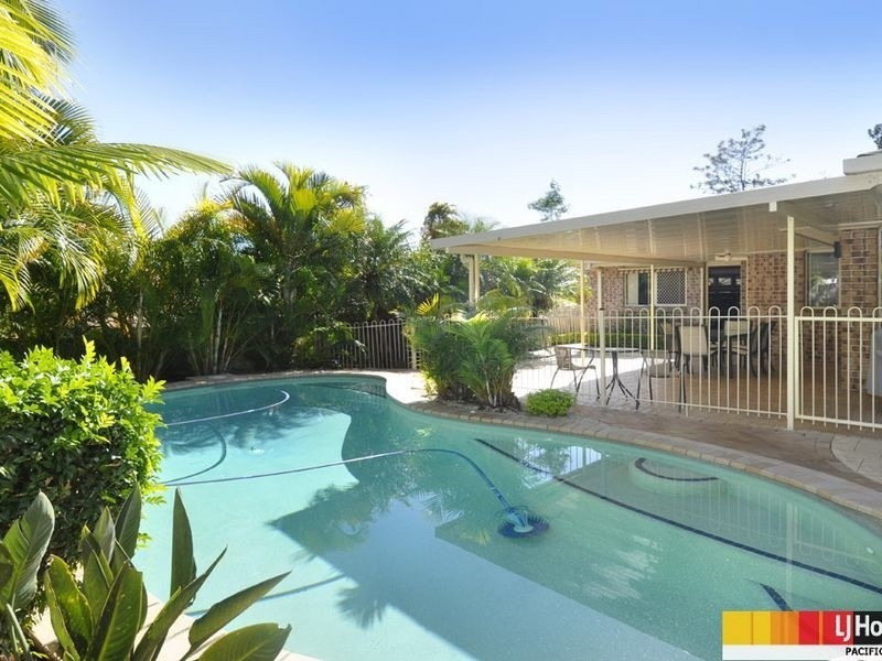9 Nauru Place, Pacific Pines QLD 4211