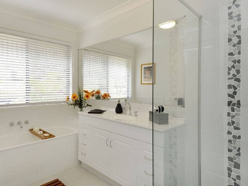 3 Diamantina Circuit, Pacific Pines QLD 4211