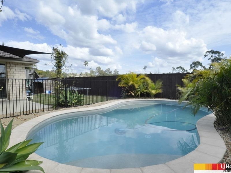 11 Govett Street, Pacific Pines QLD 4211