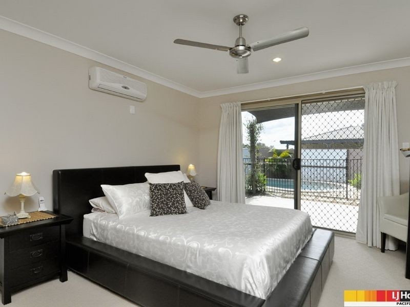 11 Govett Street, Pacific Pines QLD 4211