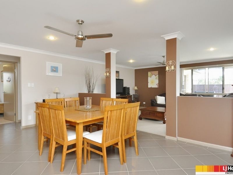 11 Govett Street, Pacific Pines QLD 4211