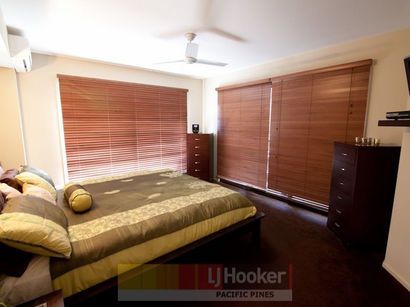 17 Whitely Crescent, Maudsland QLD 4210