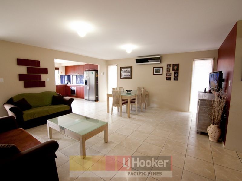 17 Whitely Crescent, Maudsland QLD 4210