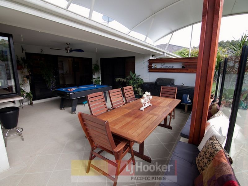 17 Whitely Crescent, Maudsland QLD 4210