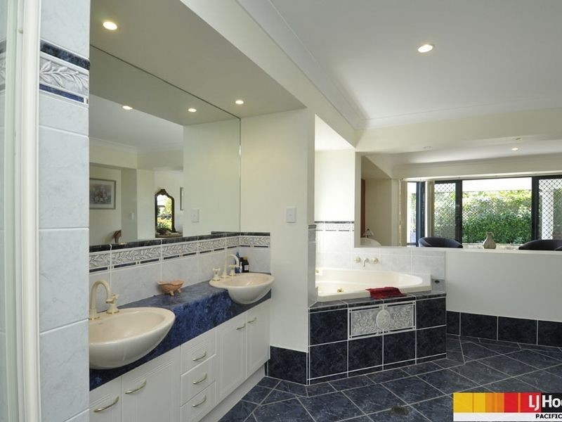 50 Carter Street, Pacific Pines QLD 4211