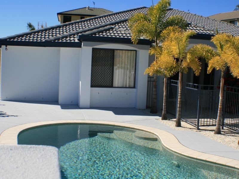 50 Carter Street, Pacific Pines QLD 4211