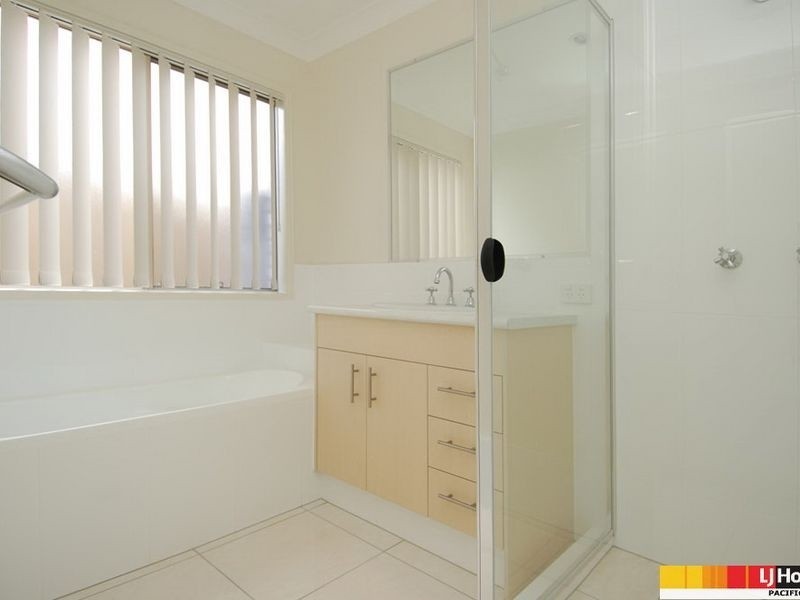 36 Diamantina Circuit, Pacific Pines QLD 4211