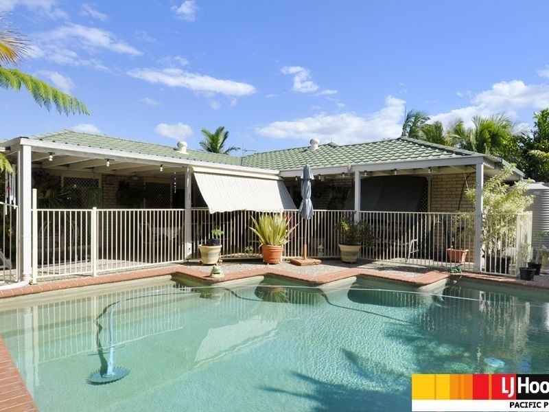 9 Kolonia Street, Pacific Pines QLD 4211