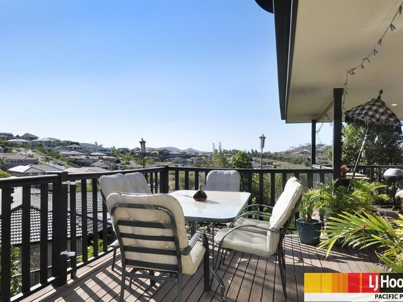19 Hatutu street, Pacific Pines QLD 4211