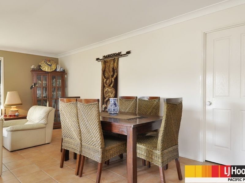 19 Hatutu street, Pacific Pines QLD 4211