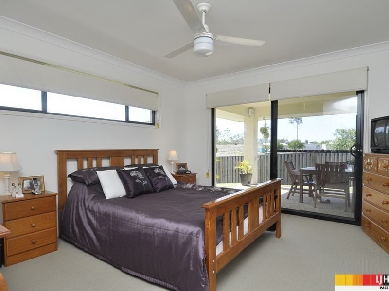 74 Harmsworth Road, Pacific Pines QLD 4211