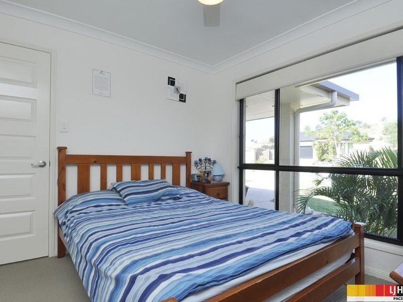 74 Harmsworth Road, Pacific Pines QLD 4211