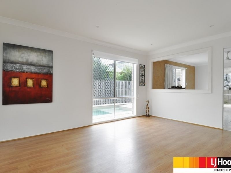 4 Hatutu Street, Pacific Pines QLD 4211