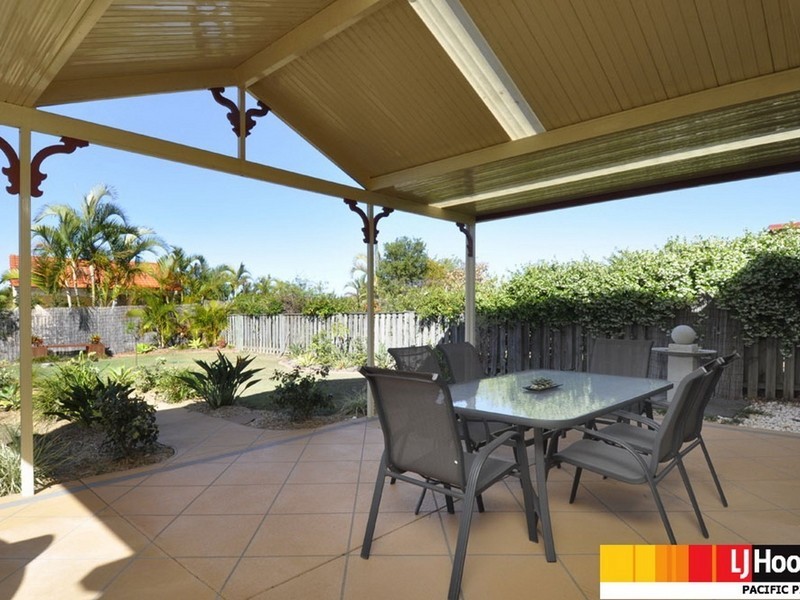 6 Bonin Close, Pacific Pines QLD 4211