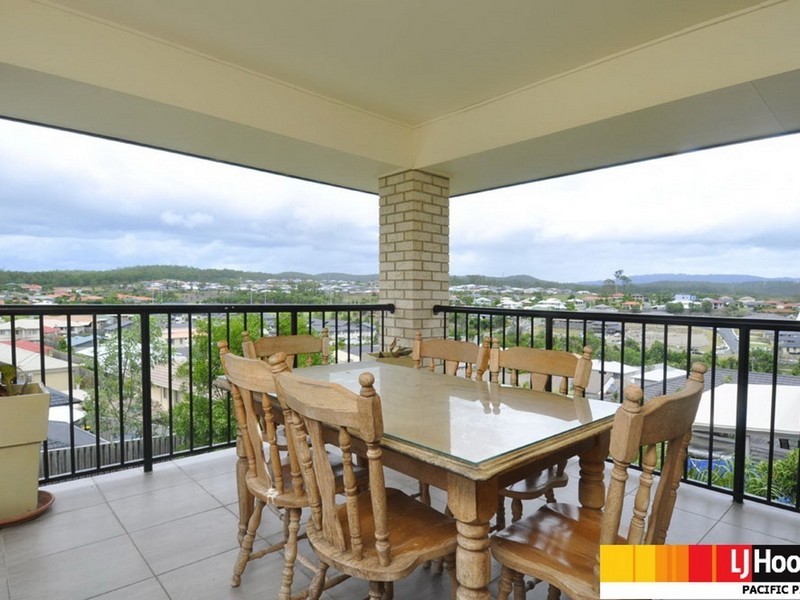 11 Tallow Street, Pacific Pines QLD 4211