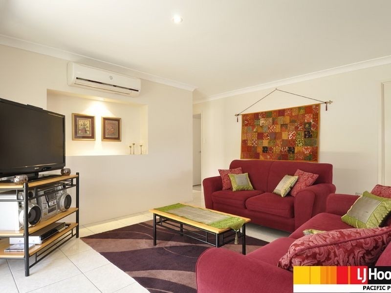 4 Gerard Street, Pacific Pines QLD 4211