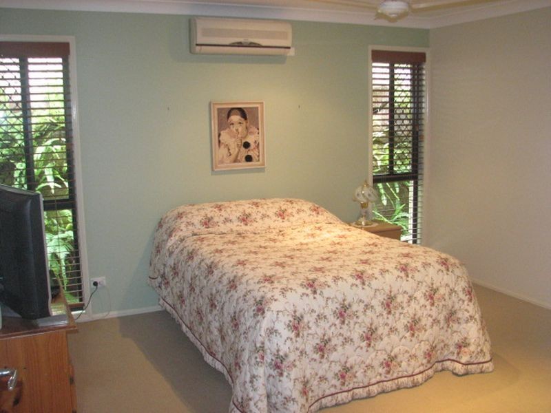 36 Matzia Avenue, Pacific Pines QLD 4211