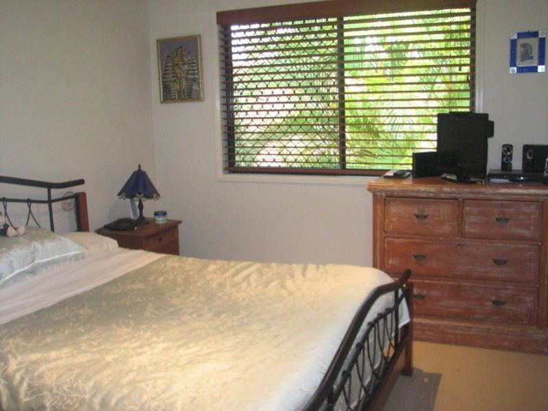 36 Matzia Avenue, Pacific Pines QLD 4211