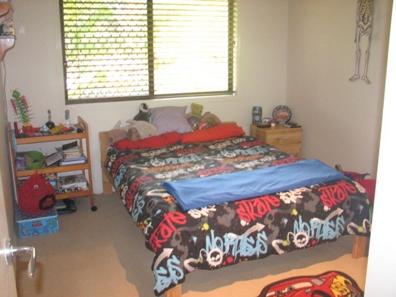 36 Matzia Avenue, Pacific Pines QLD 4211