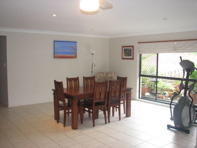 36 Matzia Avenue, Pacific Pines QLD 4211