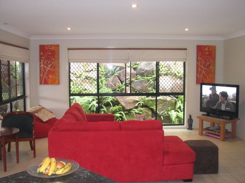 36 Matzia Avenue, Pacific Pines QLD 4211