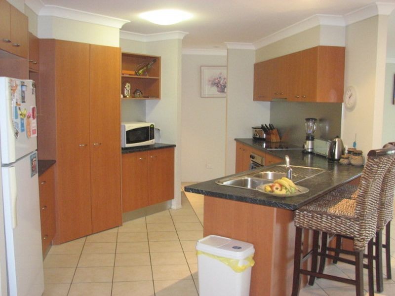 36 Matzia Avenue, Pacific Pines QLD 4211