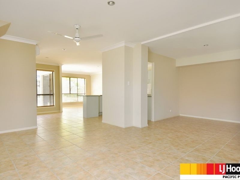 1/4 Stromlo Court, Pacific Pines QLD 4211