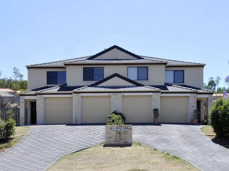1/4 Stromlo Court, Pacific Pines QLD 4211