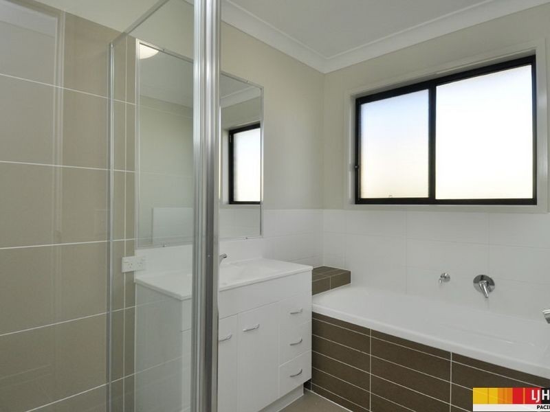 Lot 725 Aldgate Court, Pacific Pines QLD 4211