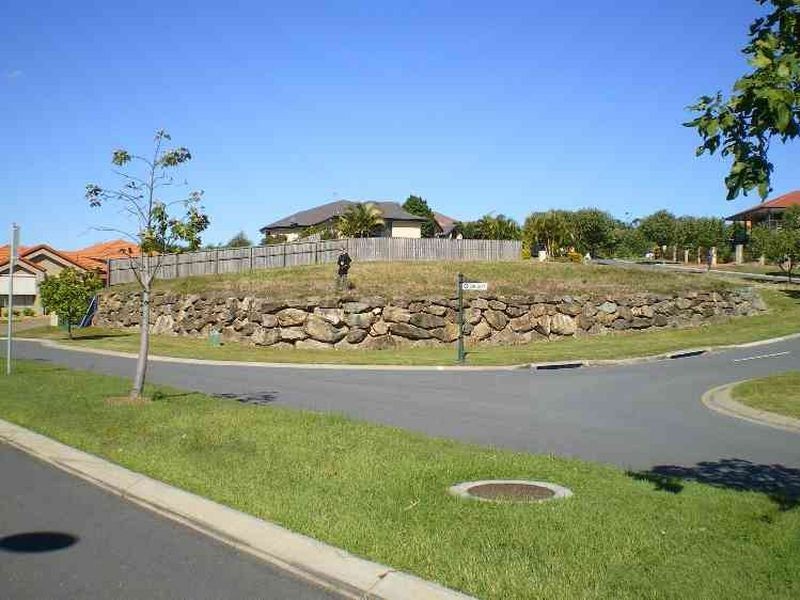 2 Carter Street, Pacific Pines QLD 4211