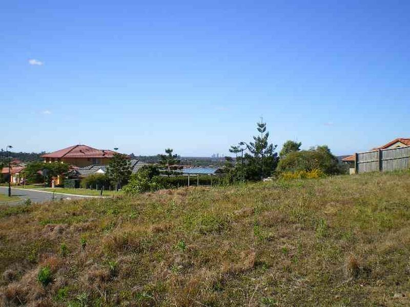 2 Carter Street, Pacific Pines QLD 4211