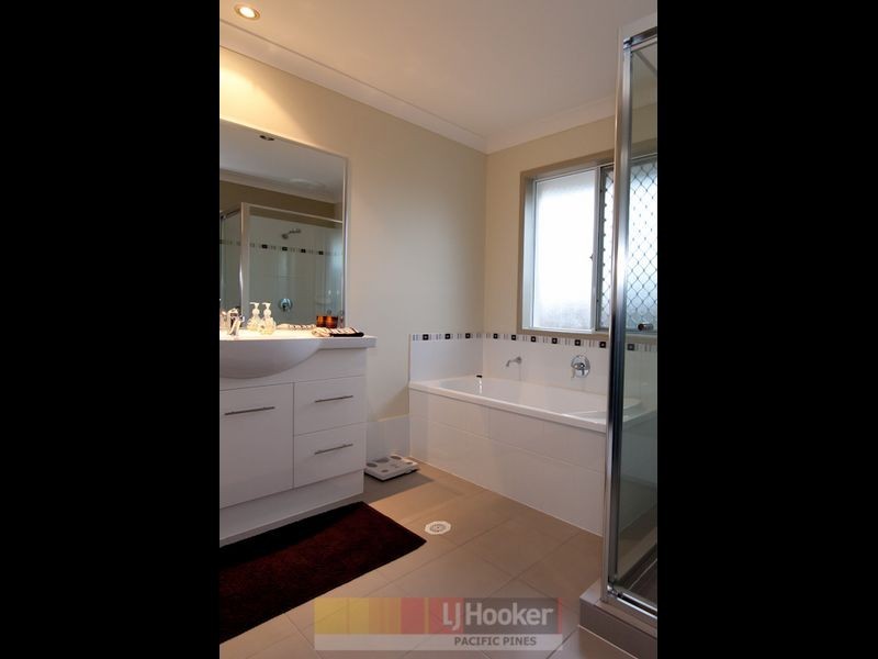 19 Bowley Street, Pacific Pines QLD 4211