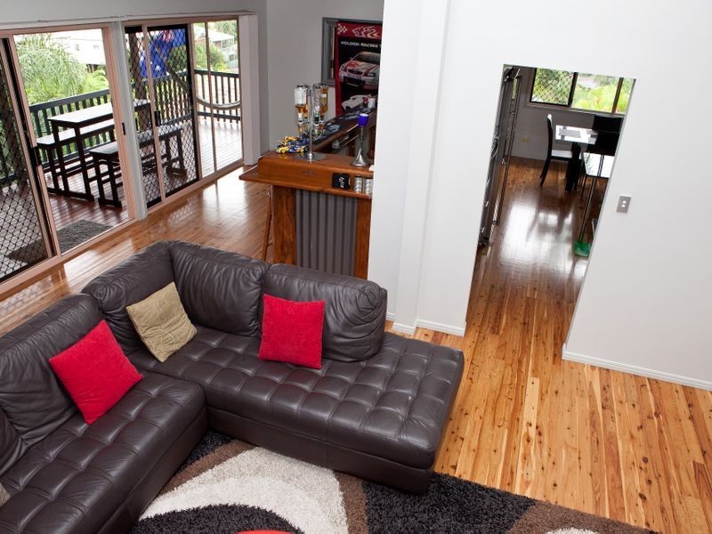 12 Bellona Court, Pacific Pines QLD 4211