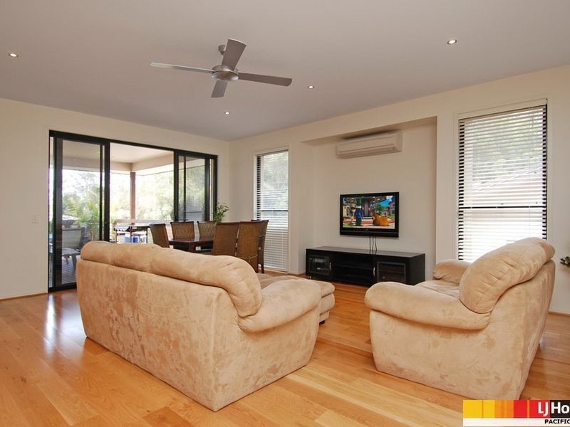 18 McGuire Court, Maudsland QLD 4210