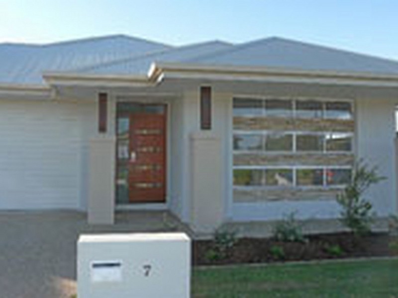 70 Drifters Crescent, Upper Coomera QLD 4209