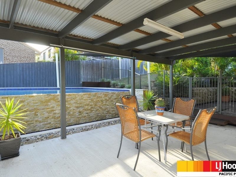 4 Flint Court, Pacific Pines QLD 4211