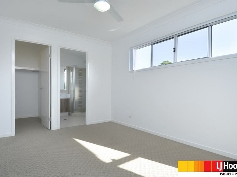 11 Sydney Street, Labrador QLD 4215