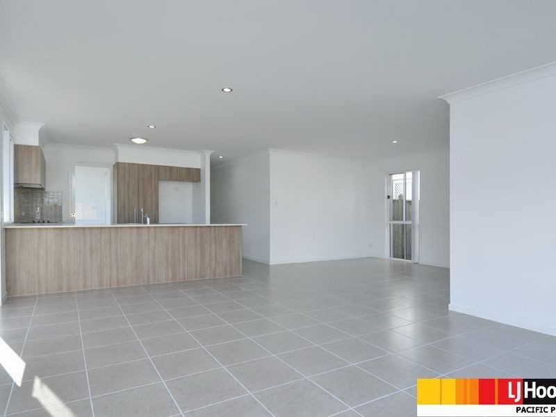 11 Sydney Street, Labrador QLD 4215