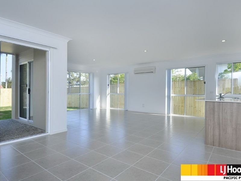 11 Sydney Street, Labrador QLD 4215