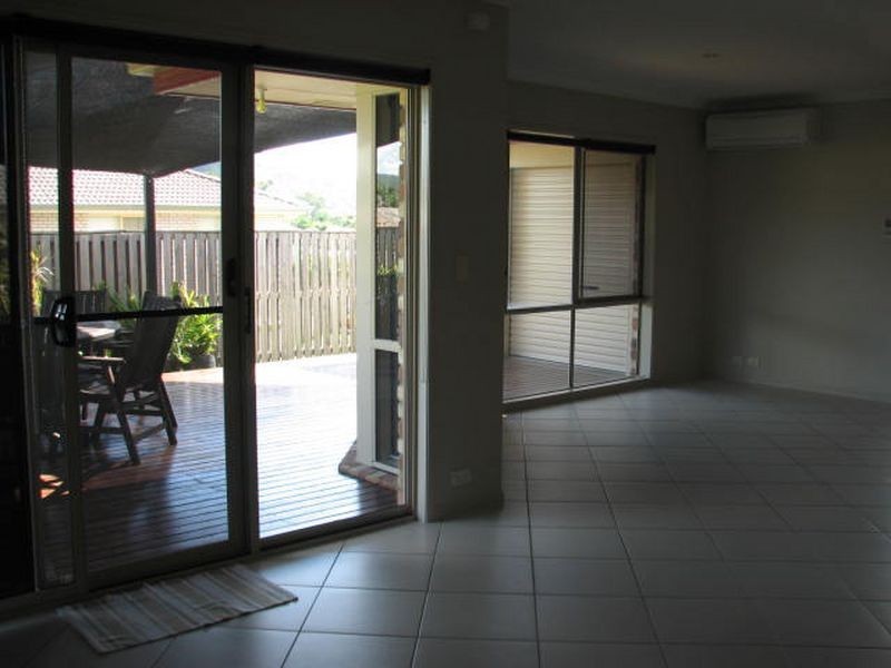 112 Salvado Drive, Pacific Pines QLD 4211