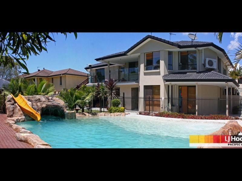 14 Galapagos Way, Pacific Pines QLD 4211