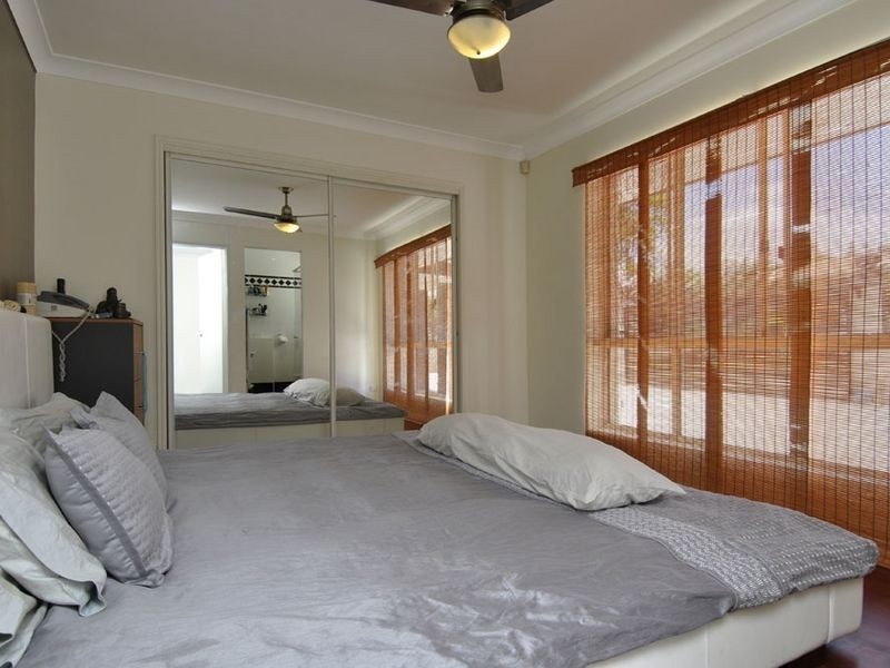 14 Galapagos Way, Pacific Pines QLD 4211